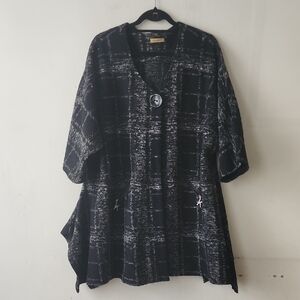 Elegant Black and Gray Women's Tunic